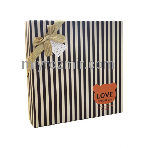 Коробка шоколадна "Lines and Love" 39,5*39,5*6,5см фото 2